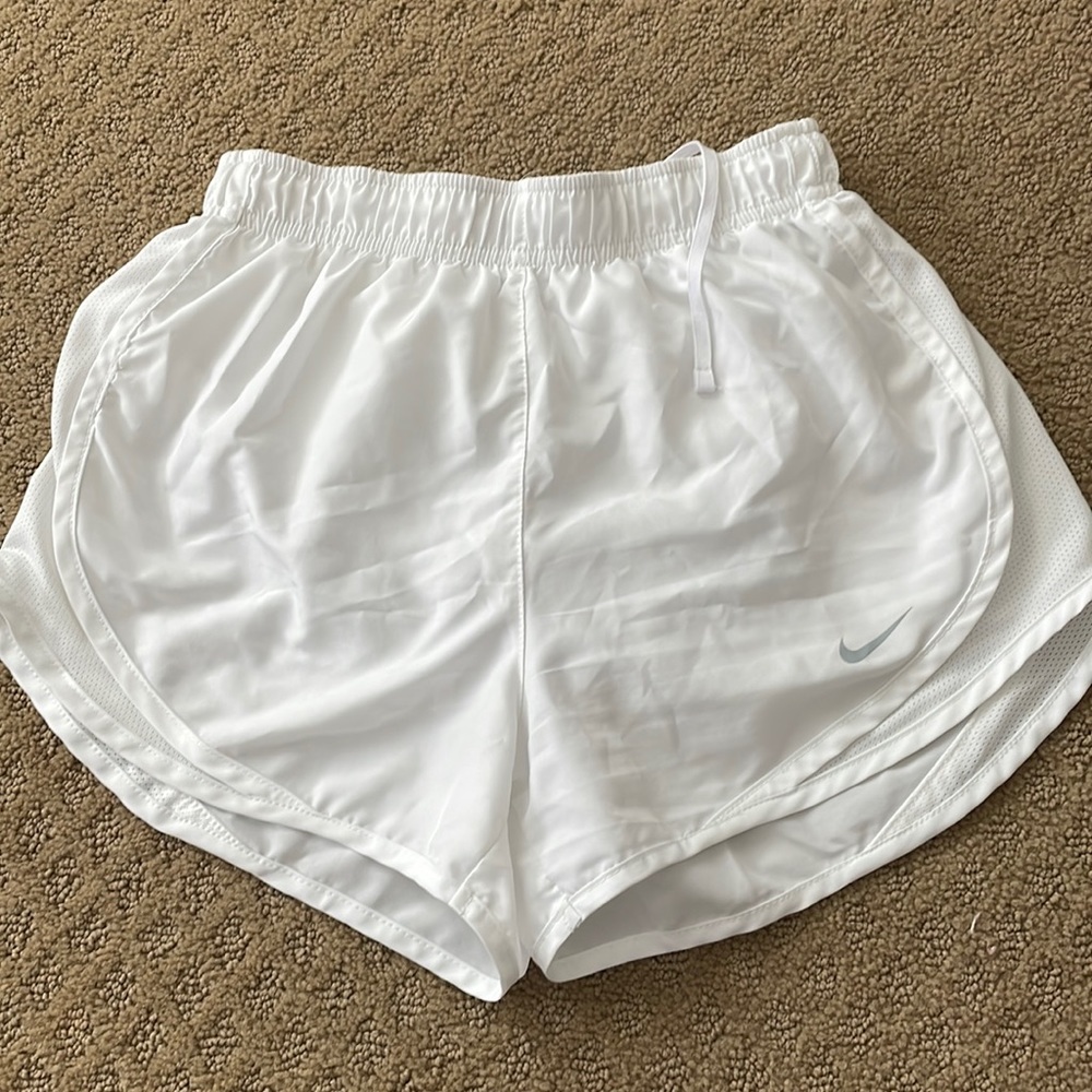nike white shorts
